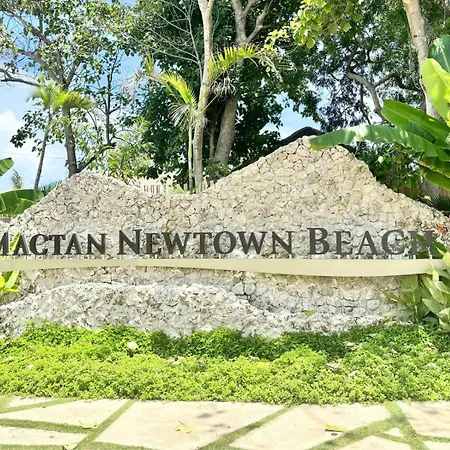 Mactan Newtown 2 Bedrooms With Balcony